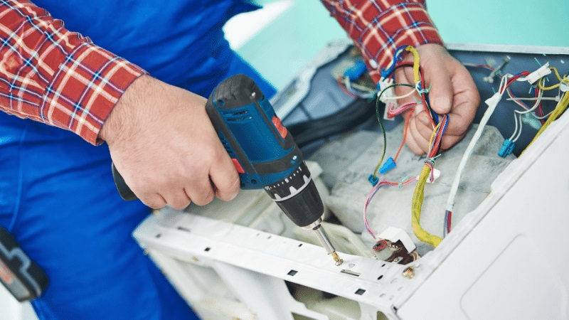 Avcılar Vaillant Vaillant çamaşır makinesi kart tamiri – Su almama arızası orijinal parça ile giderildi. - Teknik servis örneği